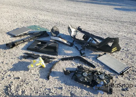 2018 Toyota Rav4 Le z USA, uszkodzony, nr VIN 2T3ZFREV4JW508970